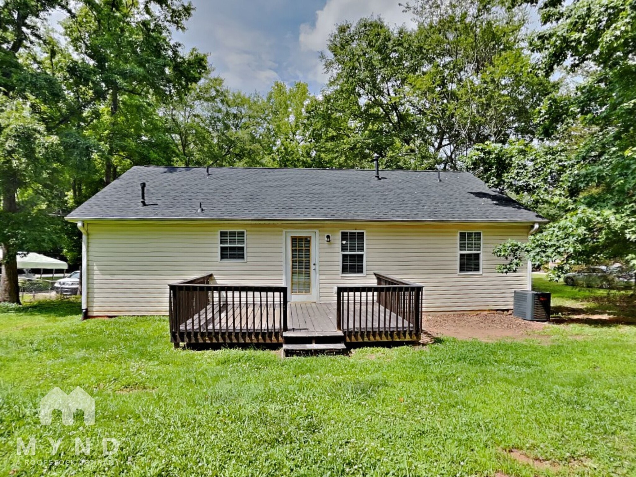 Building Photo - 62 Pinnacle Way