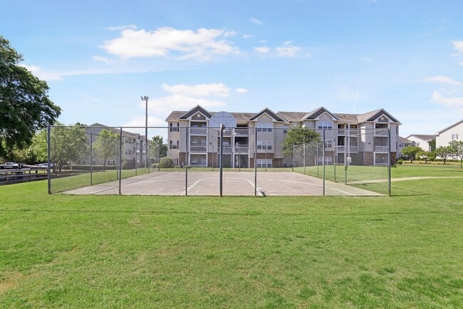 Building Photo - March Madness Special! 1 month FREE!