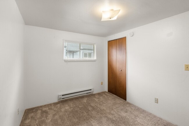 Building Photo - 2717 Simpson Ave