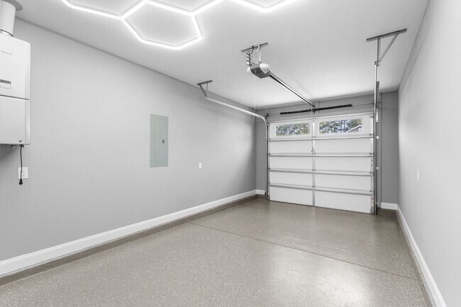 Building Photo - 113 ARBOR RIDGE CIR