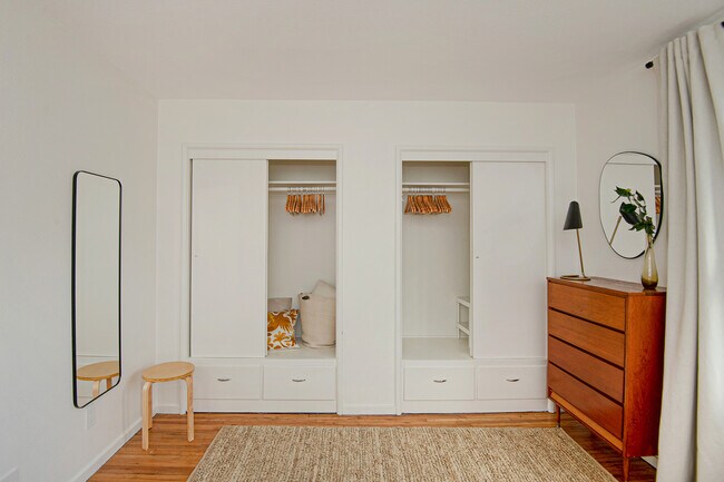 Building Photo - 1330 NE Church St