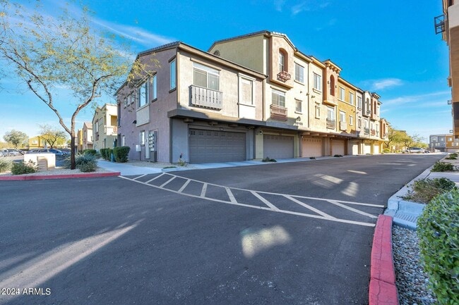 Building Photo - 2150 W Alameda Rd