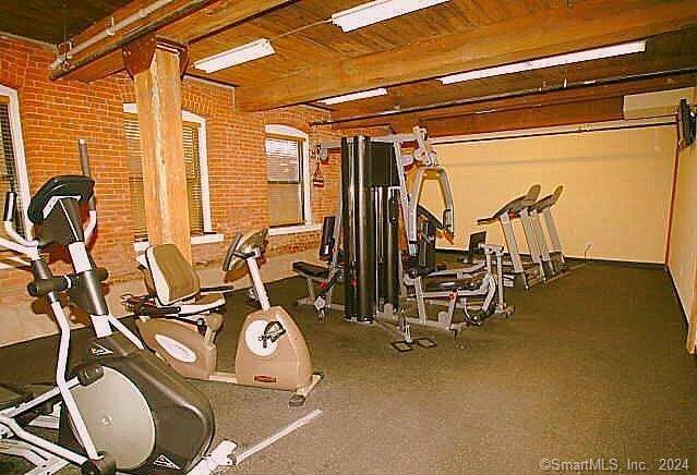 Building Photo - 145 Canal St E