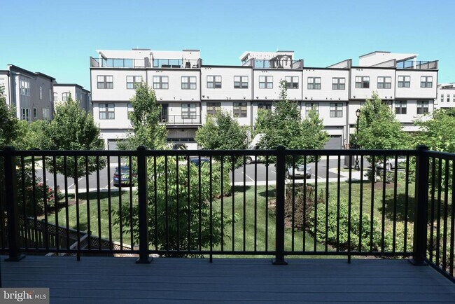 Building Photo - 23079 Sullivans Cove Sq