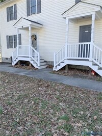 Building Photo - 627 Della St