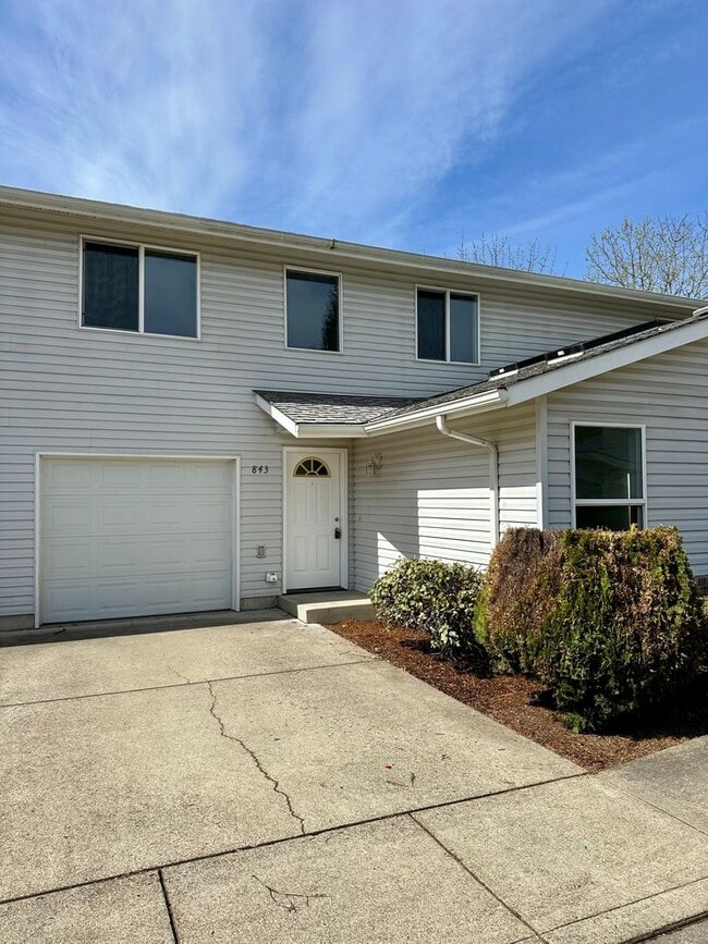 Building Photo - 843 Morse Ave SW