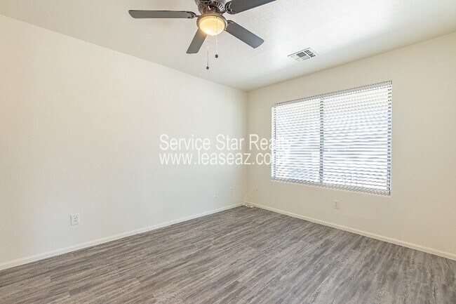 Building Photo - 8414 S 48th Ln