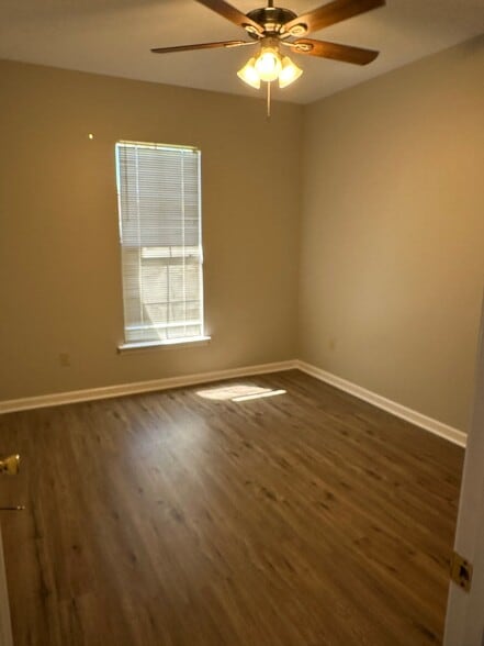 Building Photo - 2009 Station Ct