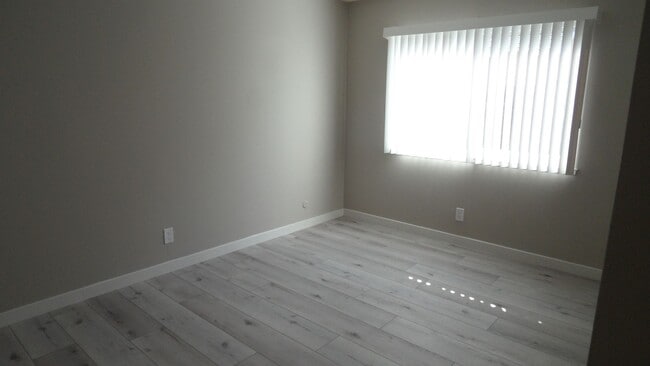 Building Photo - Beautiful Remodeled Single Story 4 BR 2 BA Home With 3 Car attached Garage