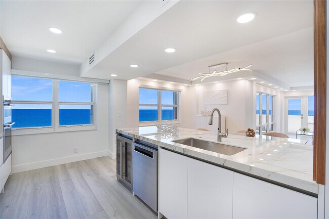 Building Photo - 5100 N Ocean Blvd