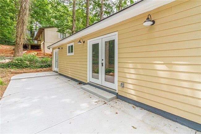 Building Photo - 1540 Spender Dr