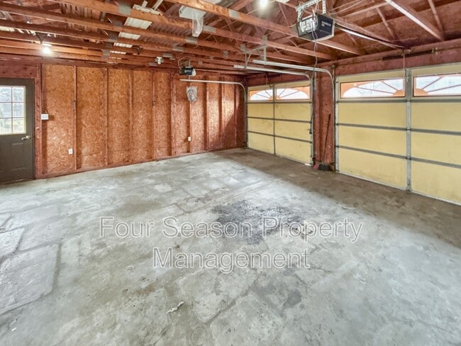 Building Photo - 1819 Elizabeth Ct