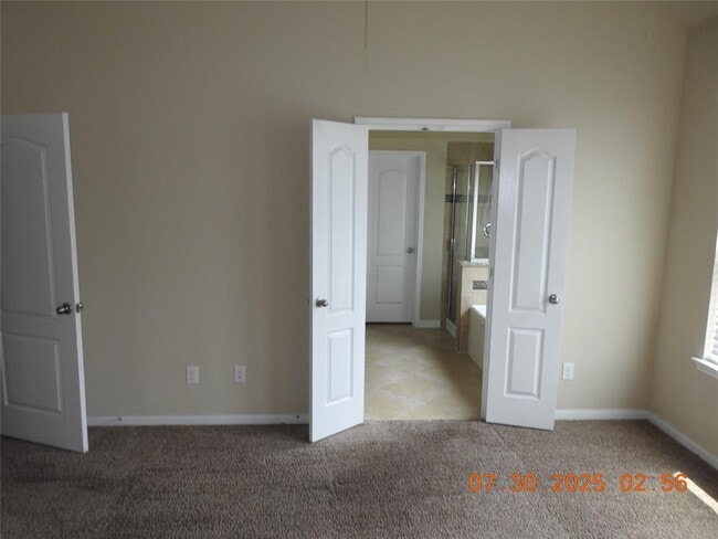 Building Photo - 3667 Raintree Village Dr