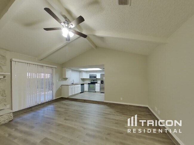 Building Photo - 2312 Vineyard Dr