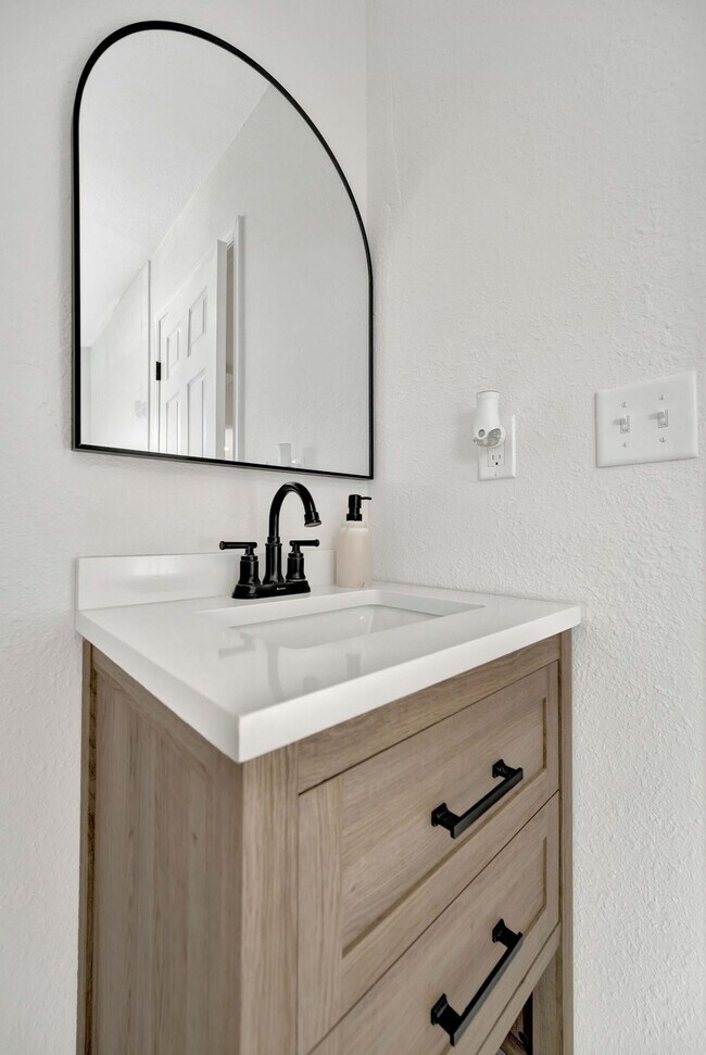 Building Photo - 3396 Minnow Creek Dr