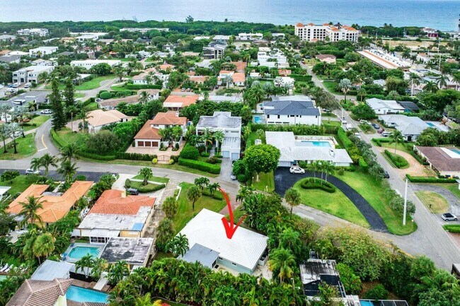 Building Photo - 121 NE Spanish Ct