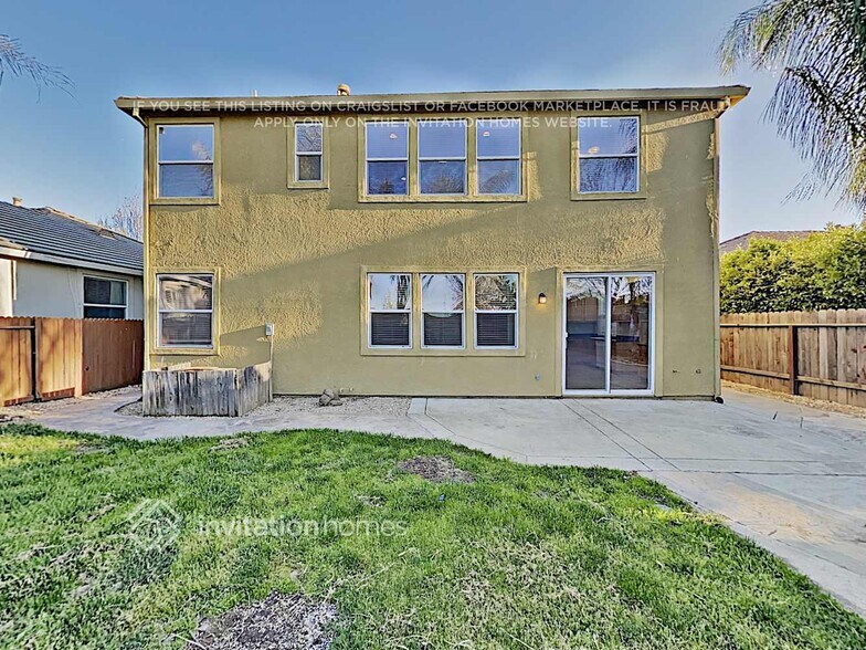 Building Photo - 301 Unity Cir