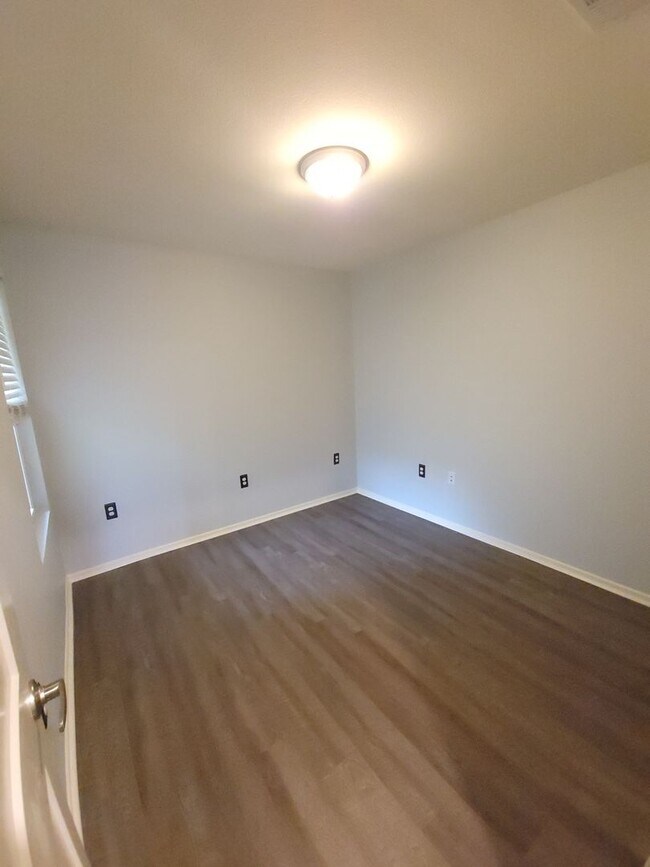 Building Photo - 10244 Artesia Blvd