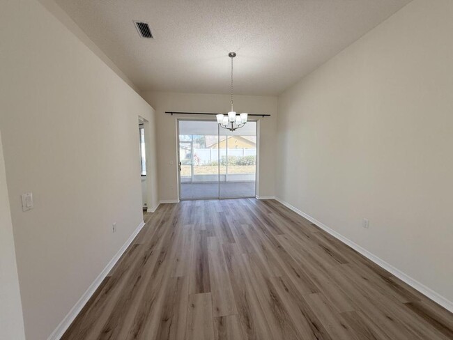 Building Photo - 5408 Los Palos Dr