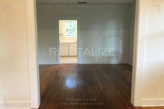 Building Photo - *Coming Soon* Cute 2 BD / 1 BA Midtown Hom...