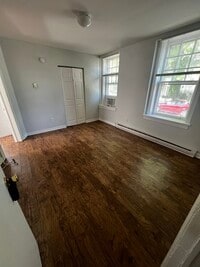 Building Photo - 1022 Maplewood Ave