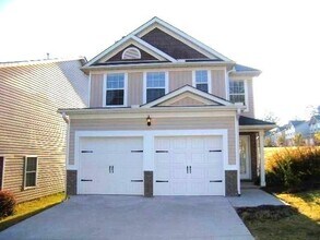 Building Photo - 102 Hidden Creek Dr