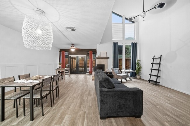 Building Photo - 3226 Poe Dr