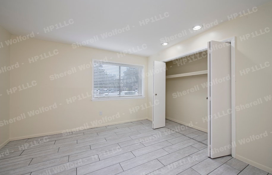 Building Photo - 5739 Peregrine Ave