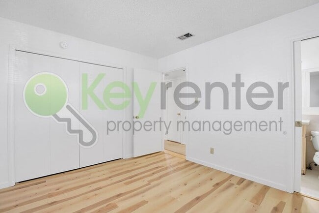 Building Photo - 6510 Barkley Way