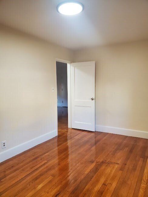 Building Photo - 9 Victory Rd