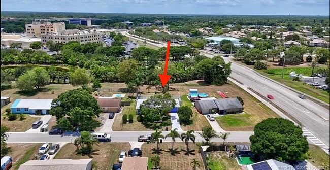 Building Photo - 1612 SE Cascella Ct