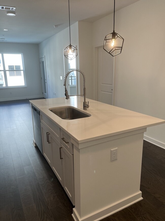 Building Photo - BEAUTIFUL CONDO IN THE HEART OF THE NATIONS IN NASHVILLE, TENNESSEE