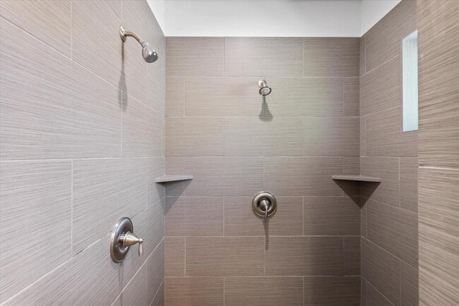 Building Photo - 3505 Villa Ct