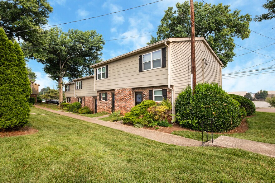 Deane Hill Apartments 7700 Gleason Dr Knoxville TN 37919 Apartment