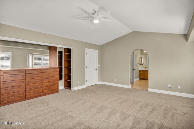 Building Photo - 6490 Brookview Cir