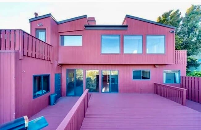 Building Photo - 7506 Earldom Ave