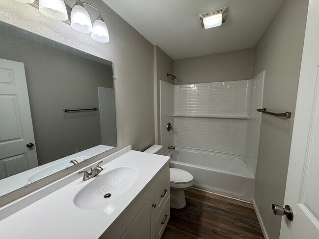 Building Photo - 4120 W 56th Pl