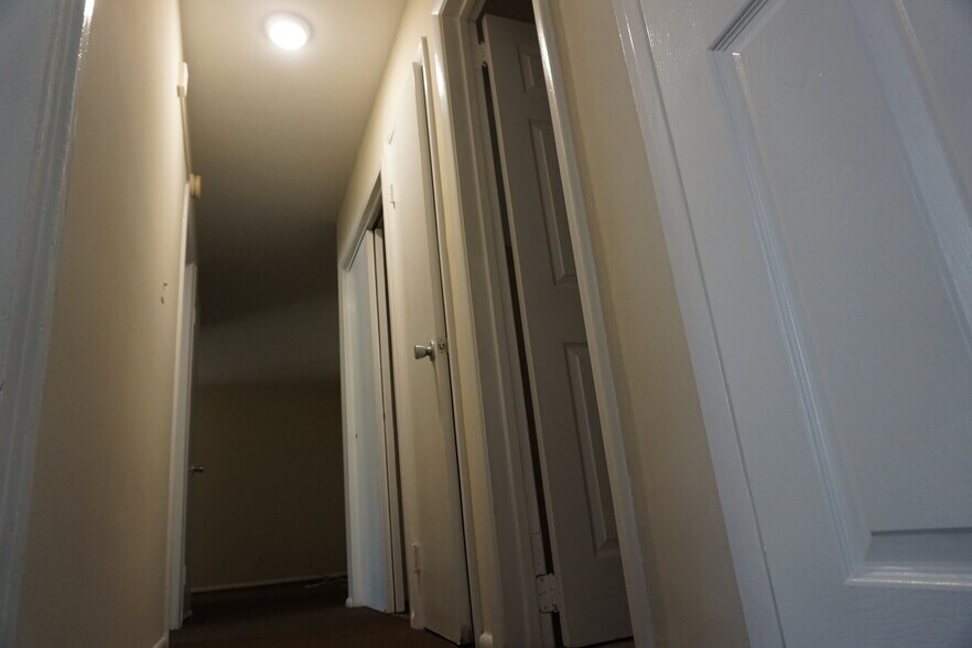 Building Photo - 4330 Hartwick road