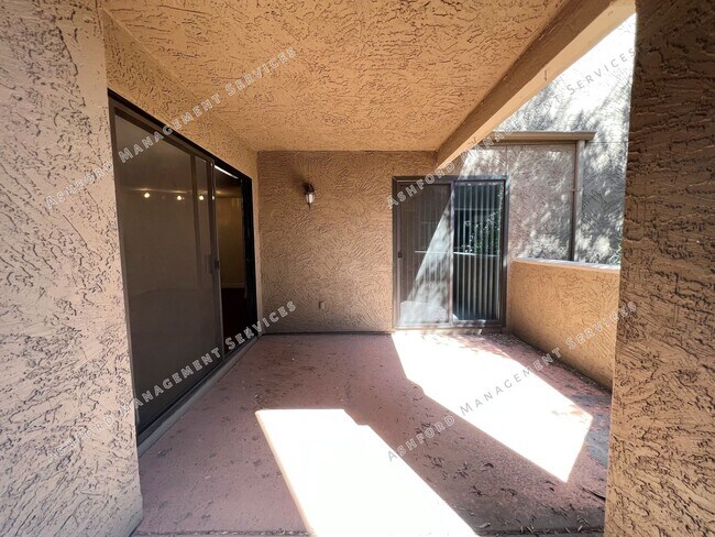 Building Photo - 5122 E Shea Blvd