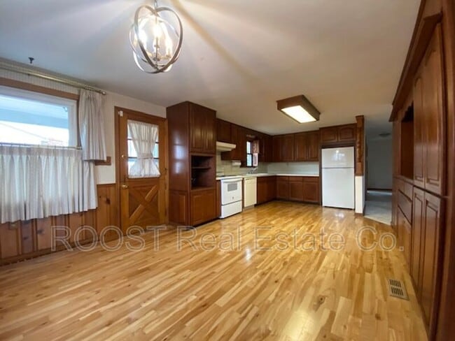 Building Photo - 963 Torrence Dr