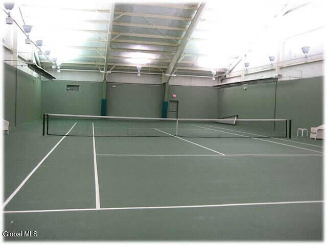 Building Photo - 2 Horizon Dr