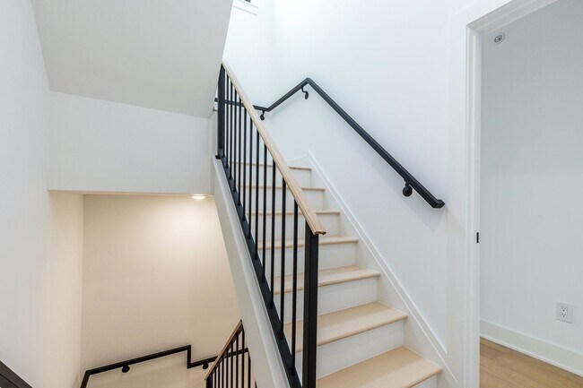 Building Photo - 807 N 17th St