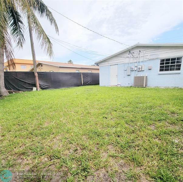 Building Photo - 2021 NW 64th Ave