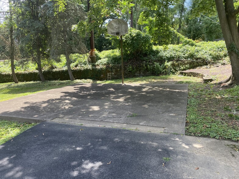 Private off street parking - 7936 Montgomery Ave