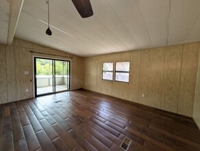 Building Photo - 2 Bed 2 Bath with screen porch and on well