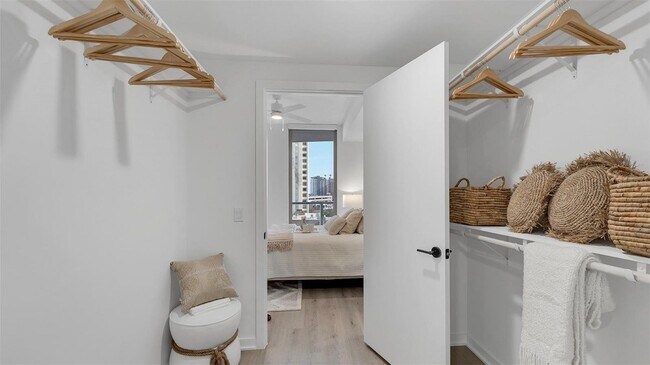 Building Photo - 225 1st Ave N