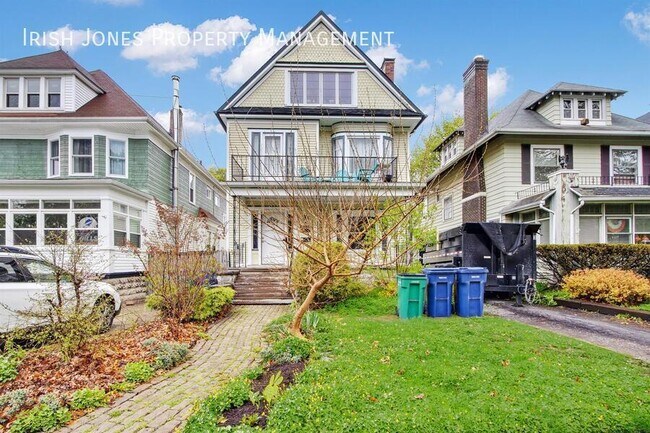 Primary Photo - 67 Newman Pl