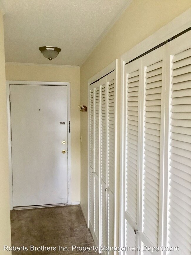 Building Photo - 1 br, 1 bath House - 1088 Sea Cliff Dr N