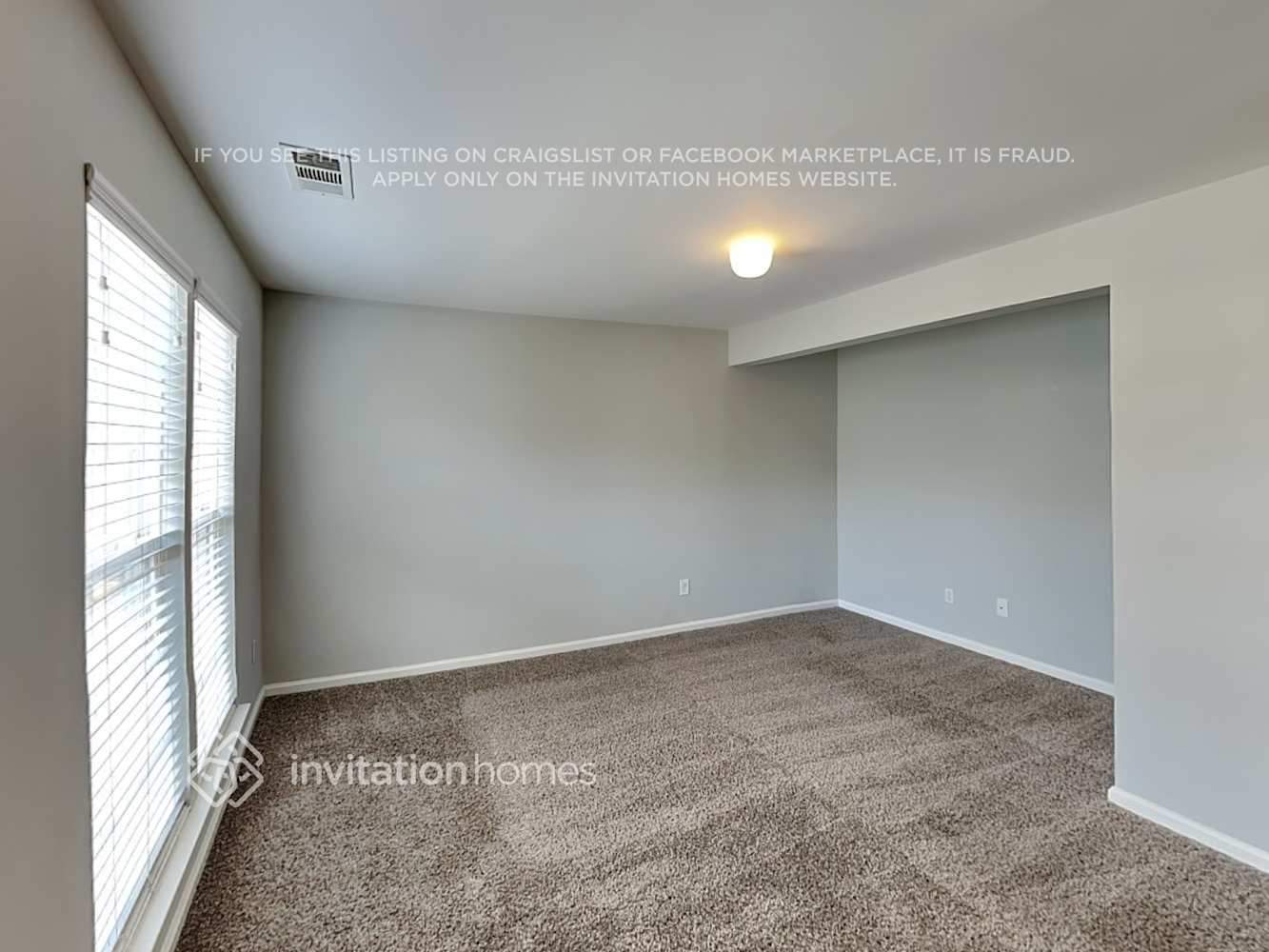 Building Photo - 9512 Blossom Hill Dr