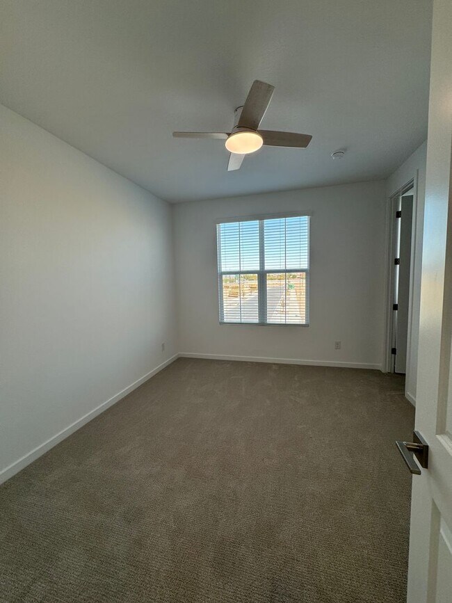 Building Photo - 3 BEDROOM NEW BUILD IN NORTERRA UNION PARK
